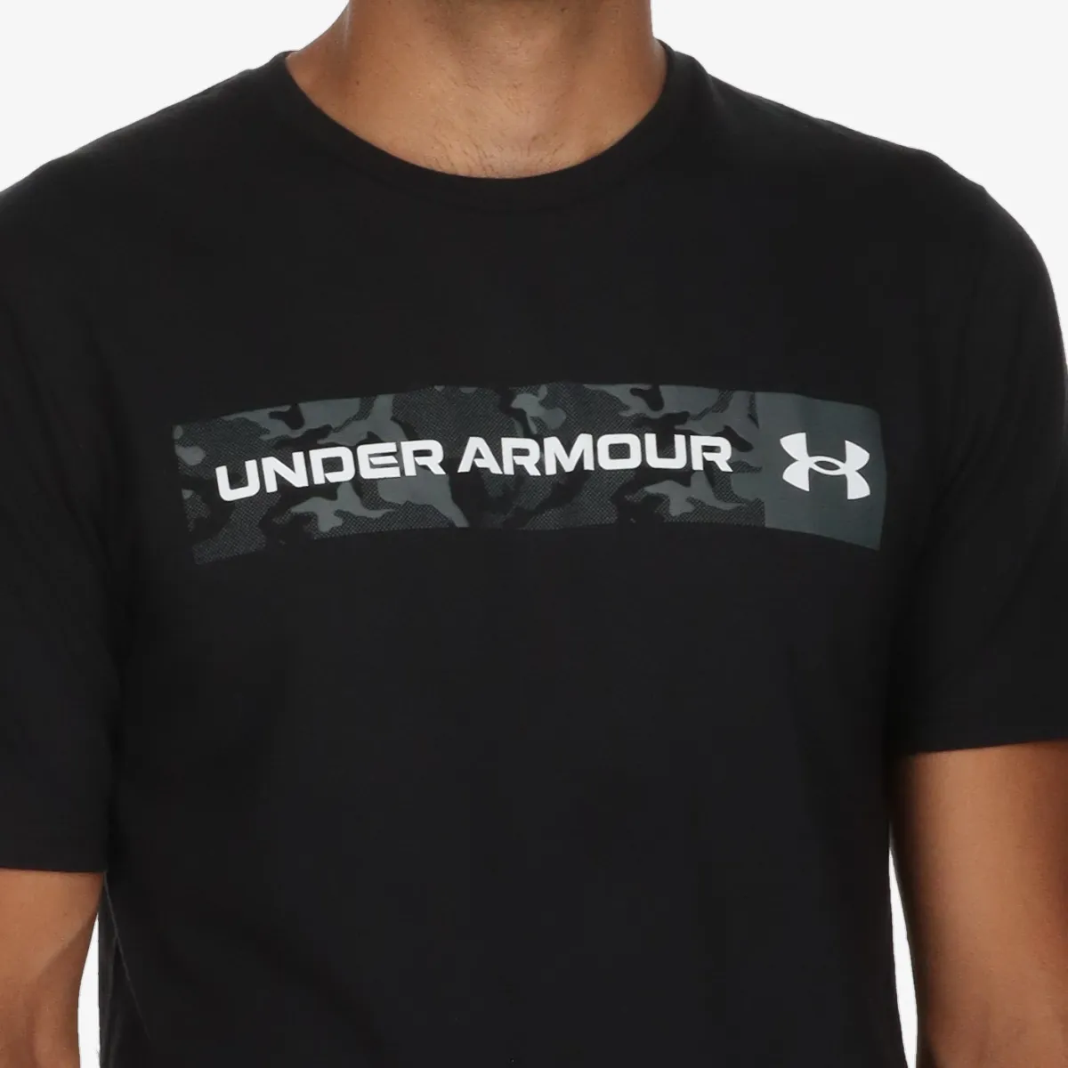 Under Armour Majica kratkih rukava UA CAMO CHEST STRIPE SS 