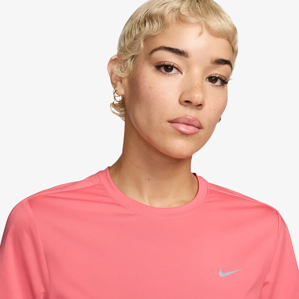 Nike Majica kratkih rukava W NK SWIFT DF SS TOP 