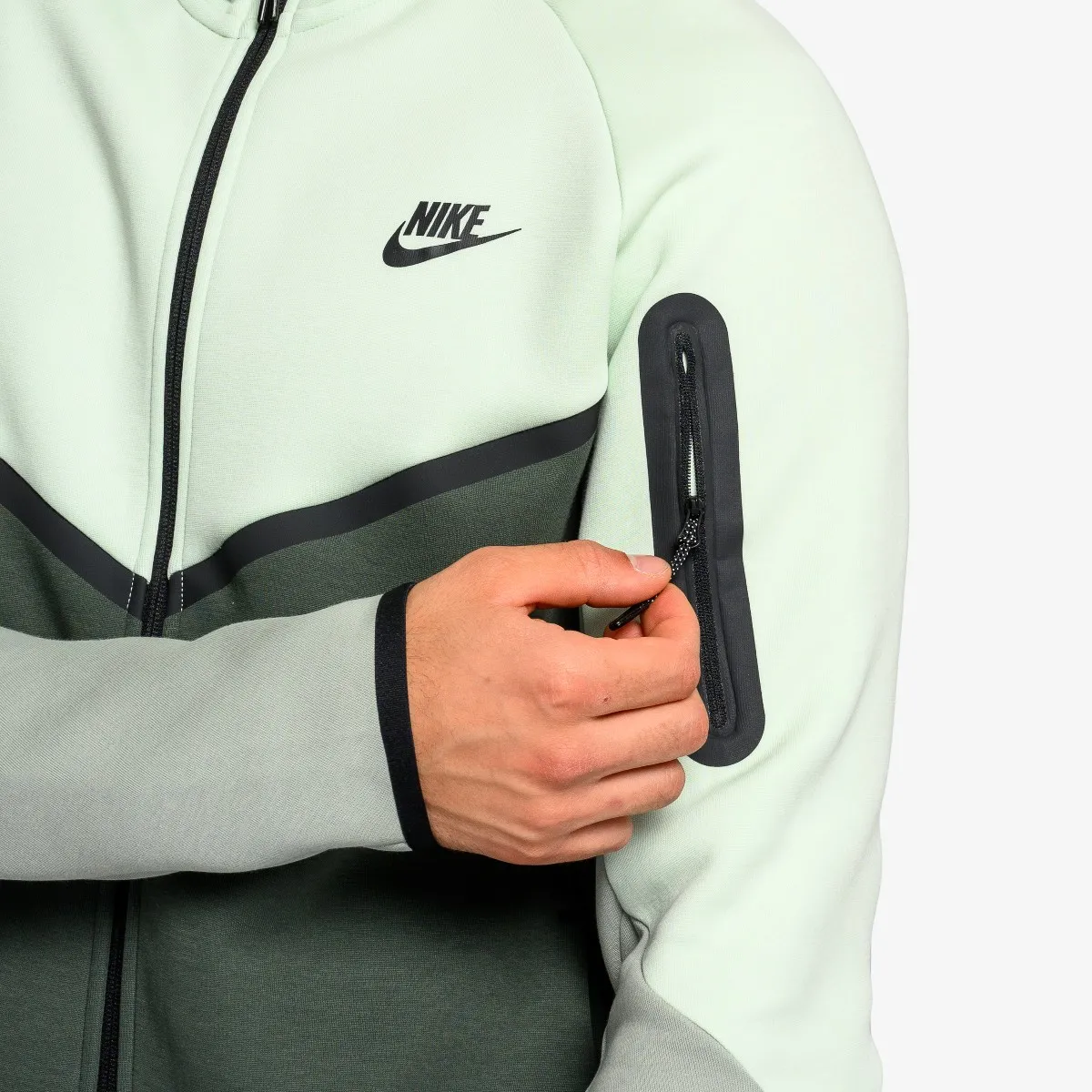 Nike Dukserica Tech