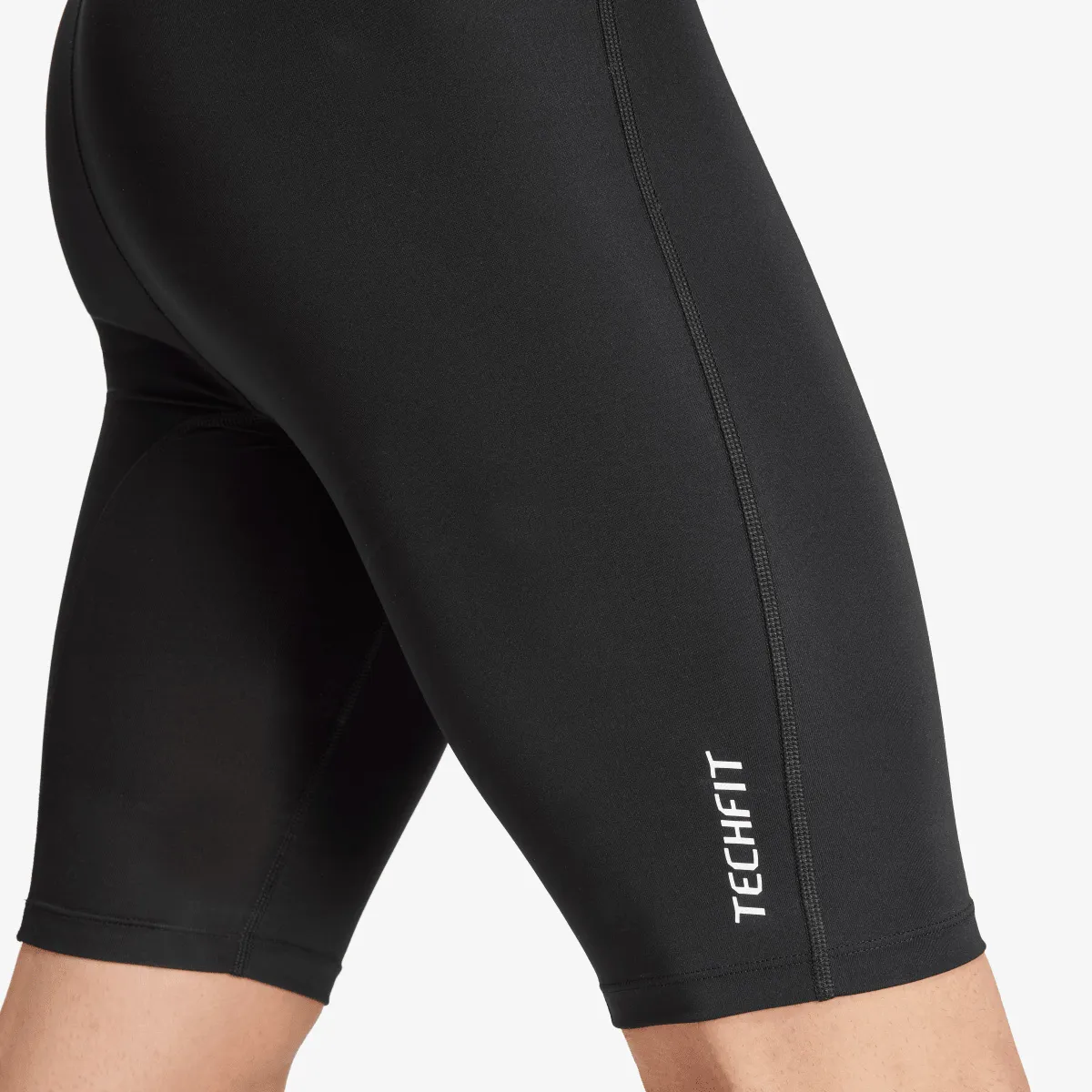 adidas Helanke TF BASE SHORT T 