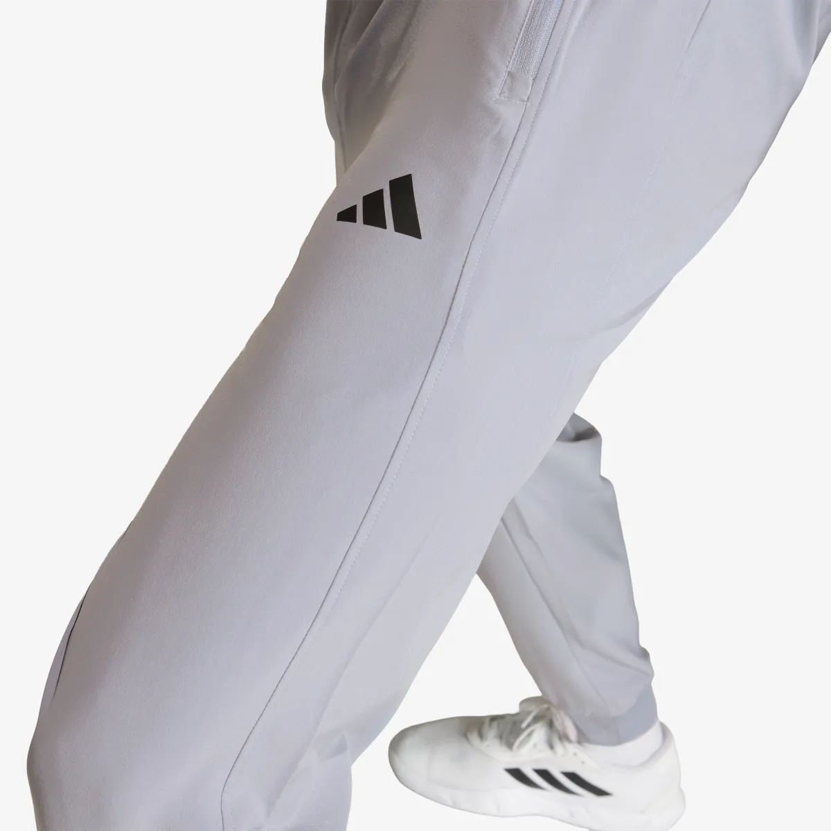 adidas Donji dio trenerke Workout Essentials